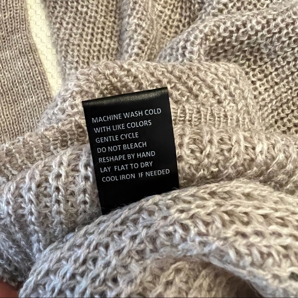 Solutions Taupe Chunky Sweater Dress Medium G-18 - Picture 7 of 11